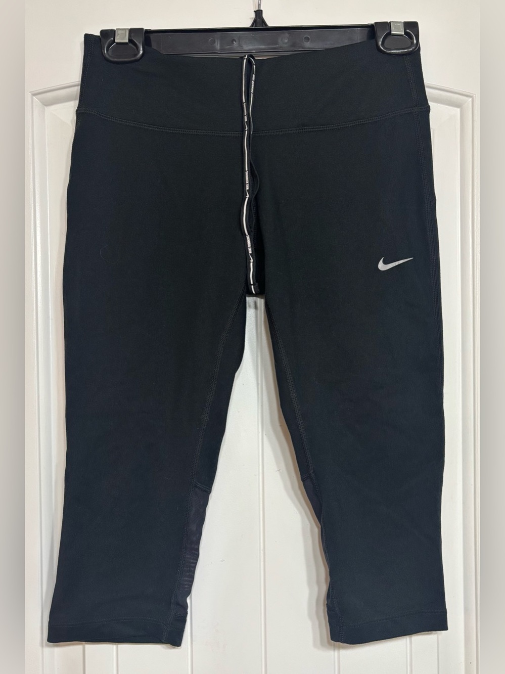 Nike DR-FIT Sz Sm  Capri Leggings